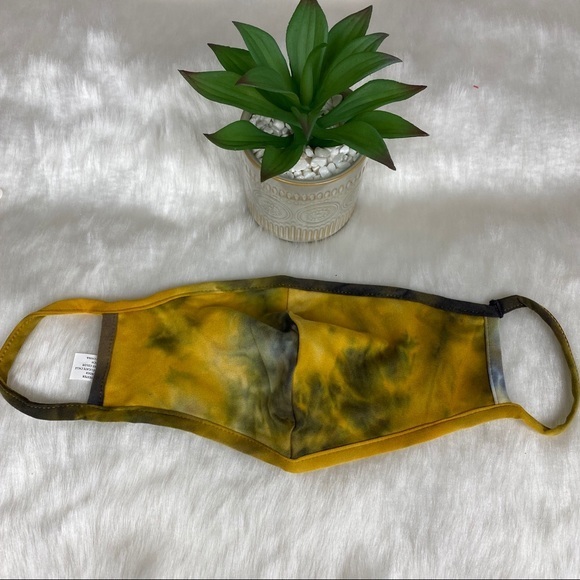 Tie dye Print Face Mask - Picture 1 of 5